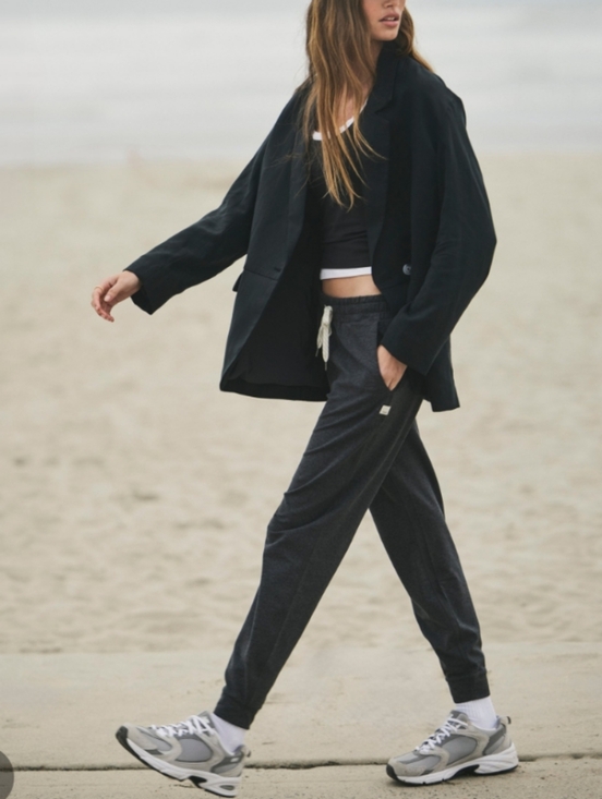 Vuori Pants - Vuori Performance Joggers *Flawed